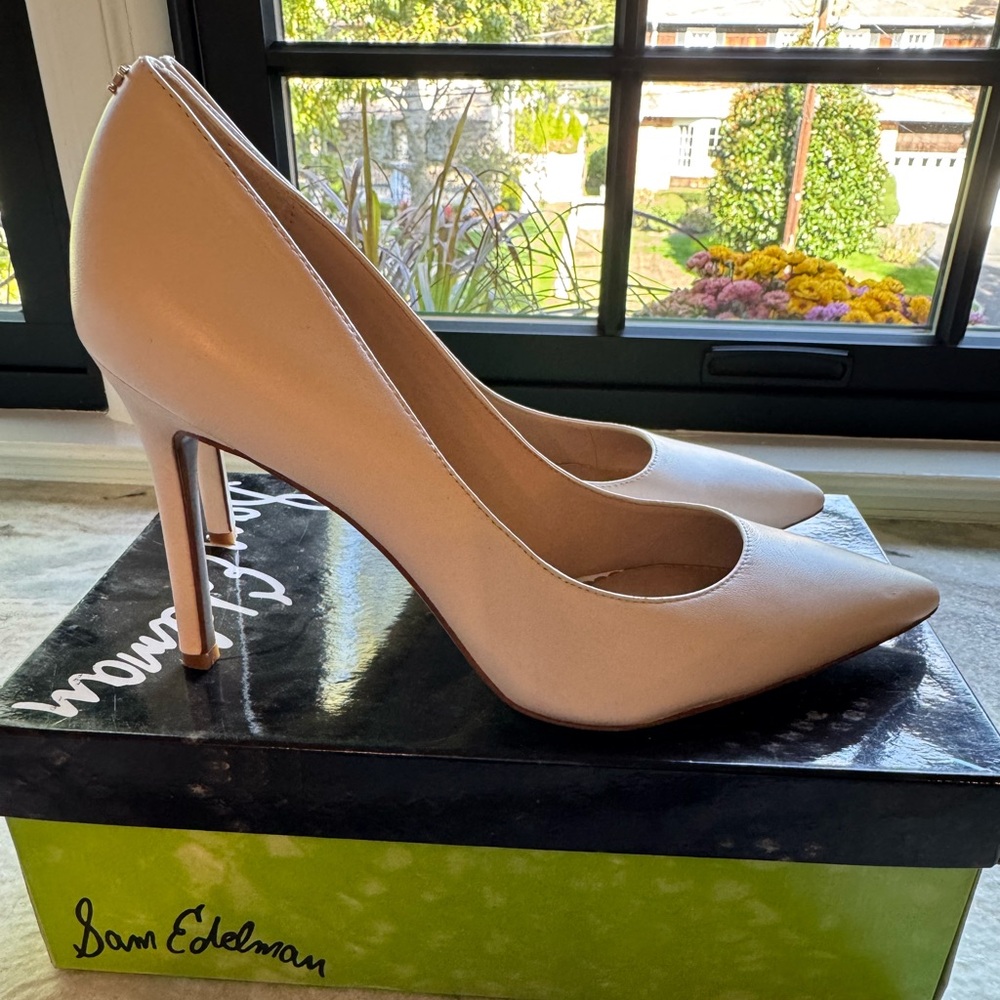 Sam Edelman Women's white Pumps